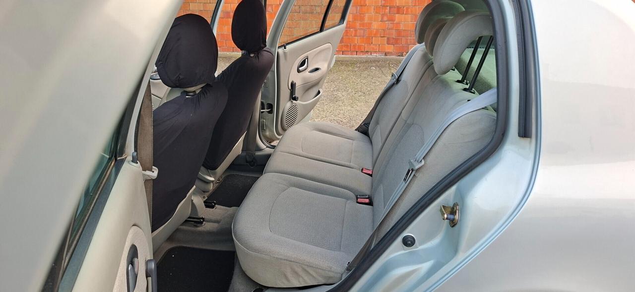 Renault Clio 1.4 16V cat 5 porte Confort Dynamique