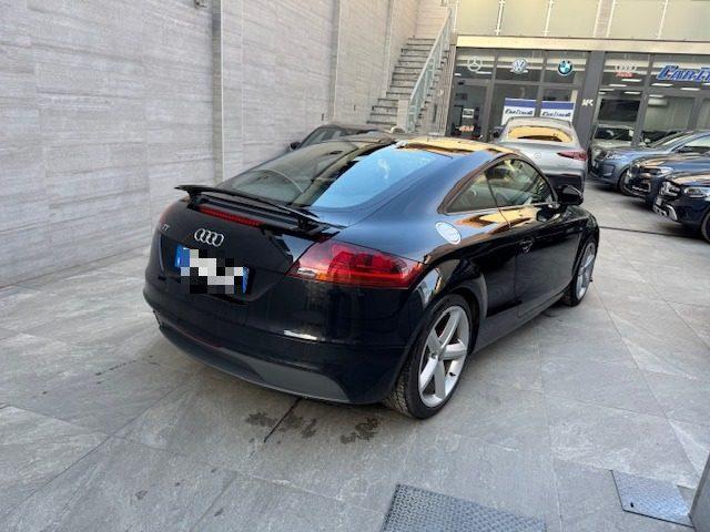 AUDI TT Coupé 2.0 TFSI S-LINE