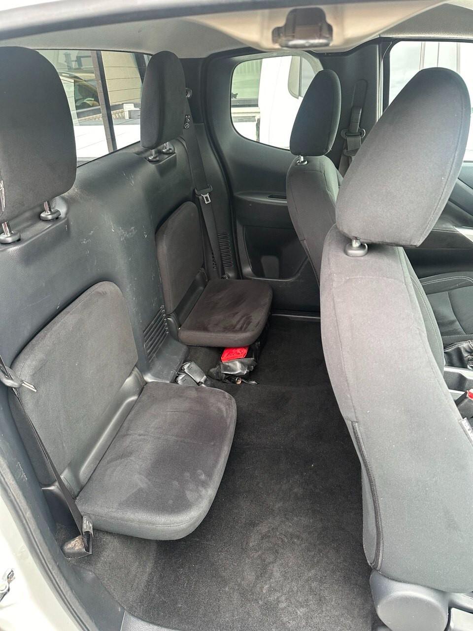 Nissan Navara KING CAB ACENTA 2300