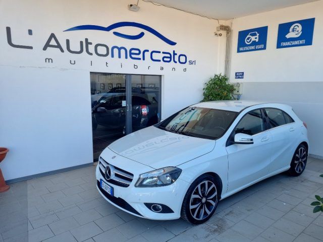 MERCEDES-BENZ A 200 CDI Premium