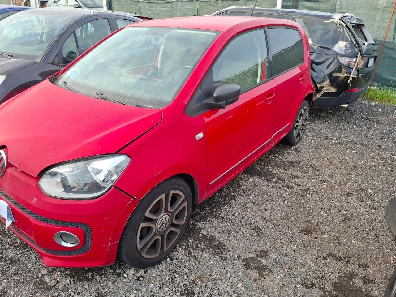 VW UP 2014 BENZINA SINISTRATA