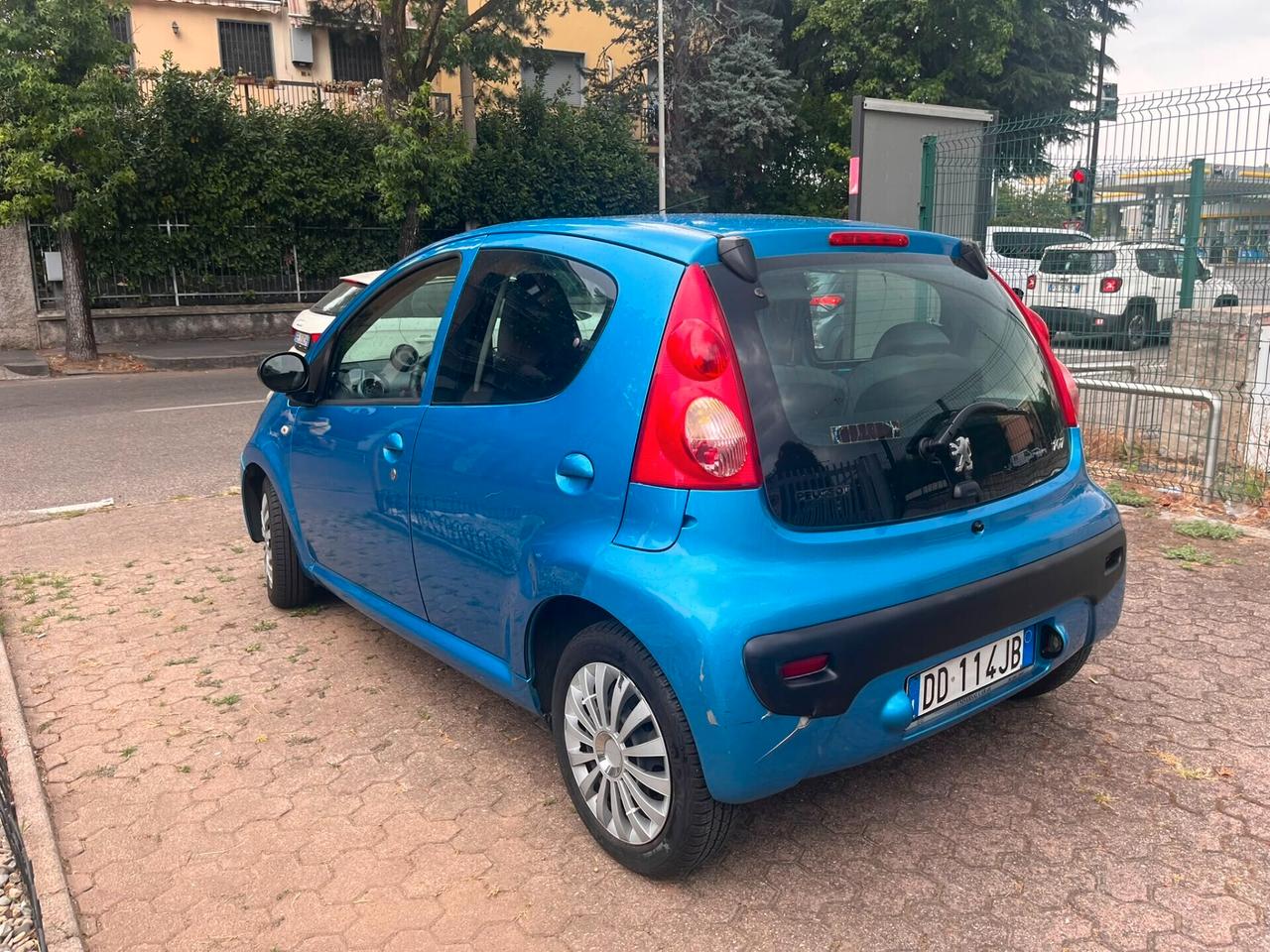 PEUGEOT 1.0 68CV 5p. Sweet Years - 2006