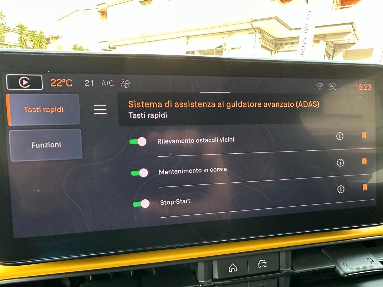 Jeep Avenger 1.2 Turbo 100 CV Summit