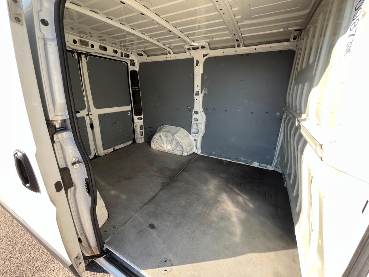 PEUGEOT BOXER 2.2 BlueHDi 120 CV S&S L1H1
