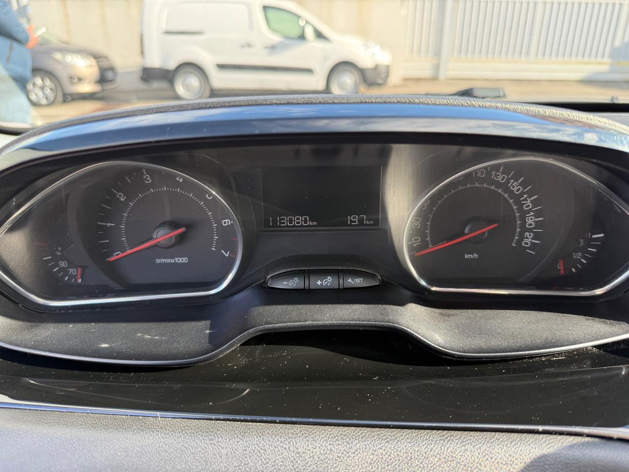 Peugeot 208 1.2 VTi 82 CV 5 porte