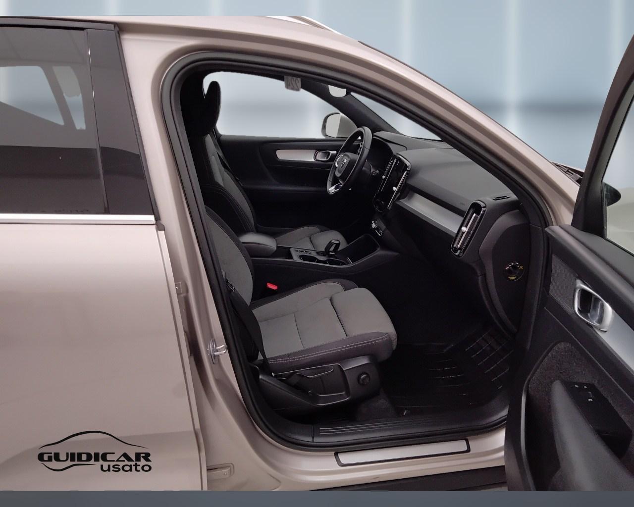 VOLVO XC40 2023 - XC40 1.5 t5 recharge phev Core auto