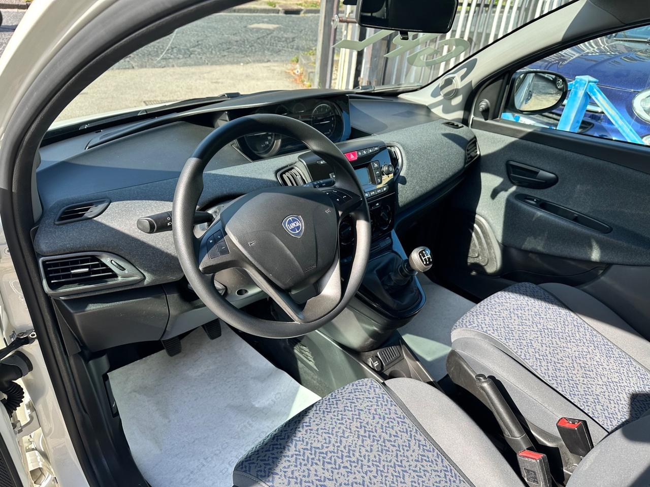 Lancia Ypsilon 1.2 69 CV 5 porte GPL Ecochic Elefantino Blu