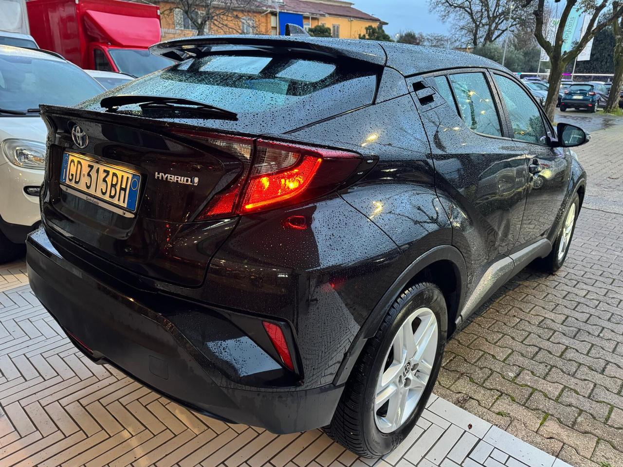 Toyota C-HR 1.8 Hybrid E-CVT Business