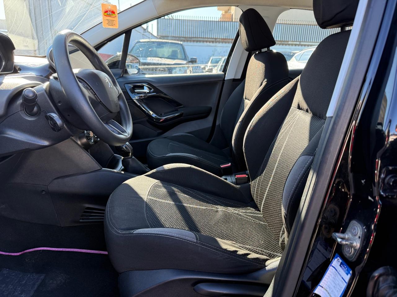 Peugeot 208 1.2 VTi 82 CV 5 porte