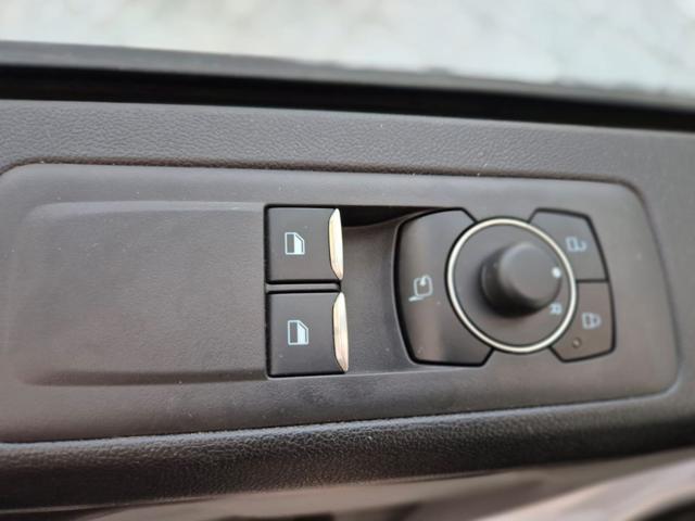 FORD Tourneo Custom 320 2.0 EcoBlue 136CV PL Titanium 9posti