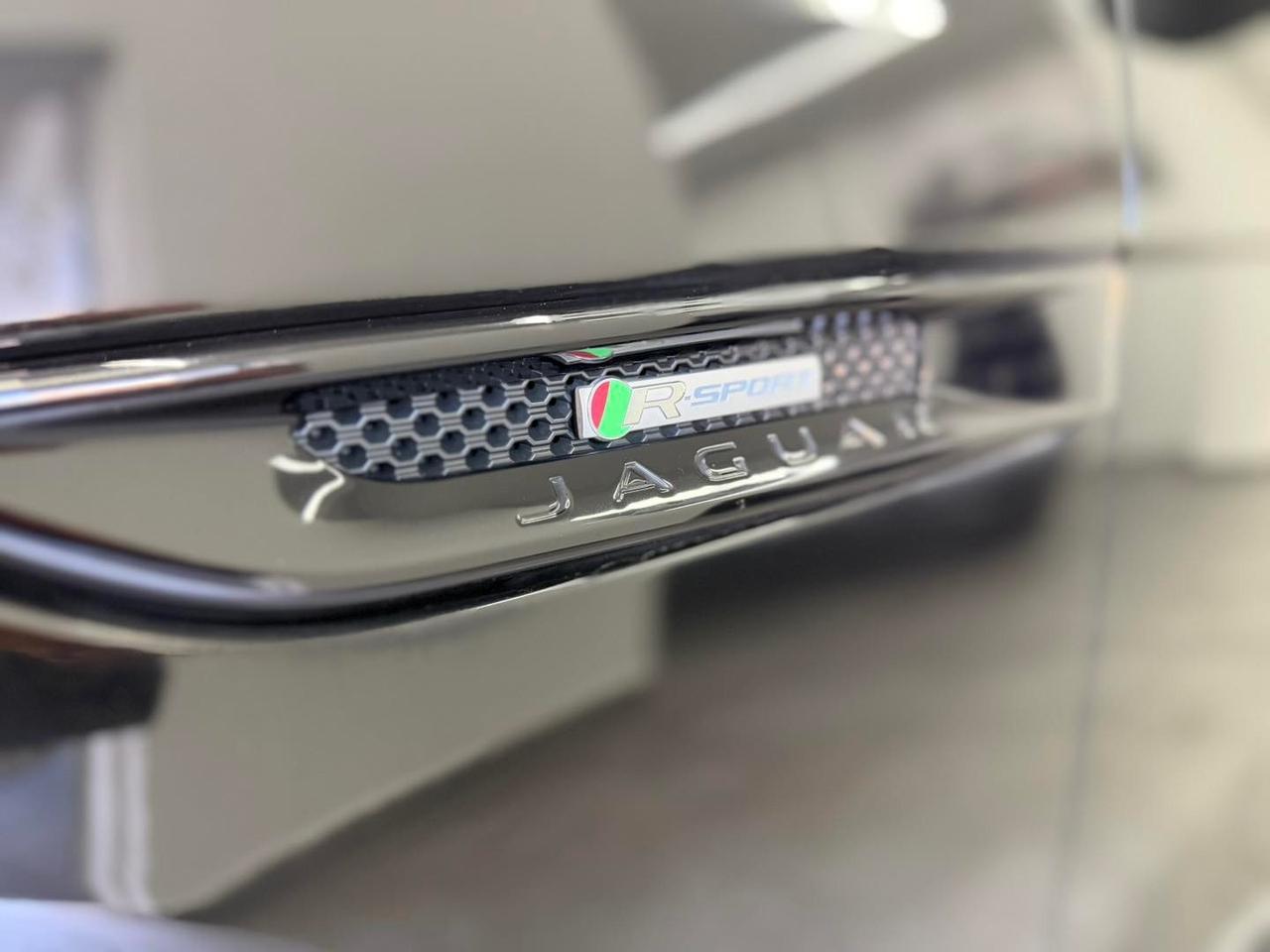 Jaguar F-Pace 2.0 D 180 CV AWD R-Sport 2017