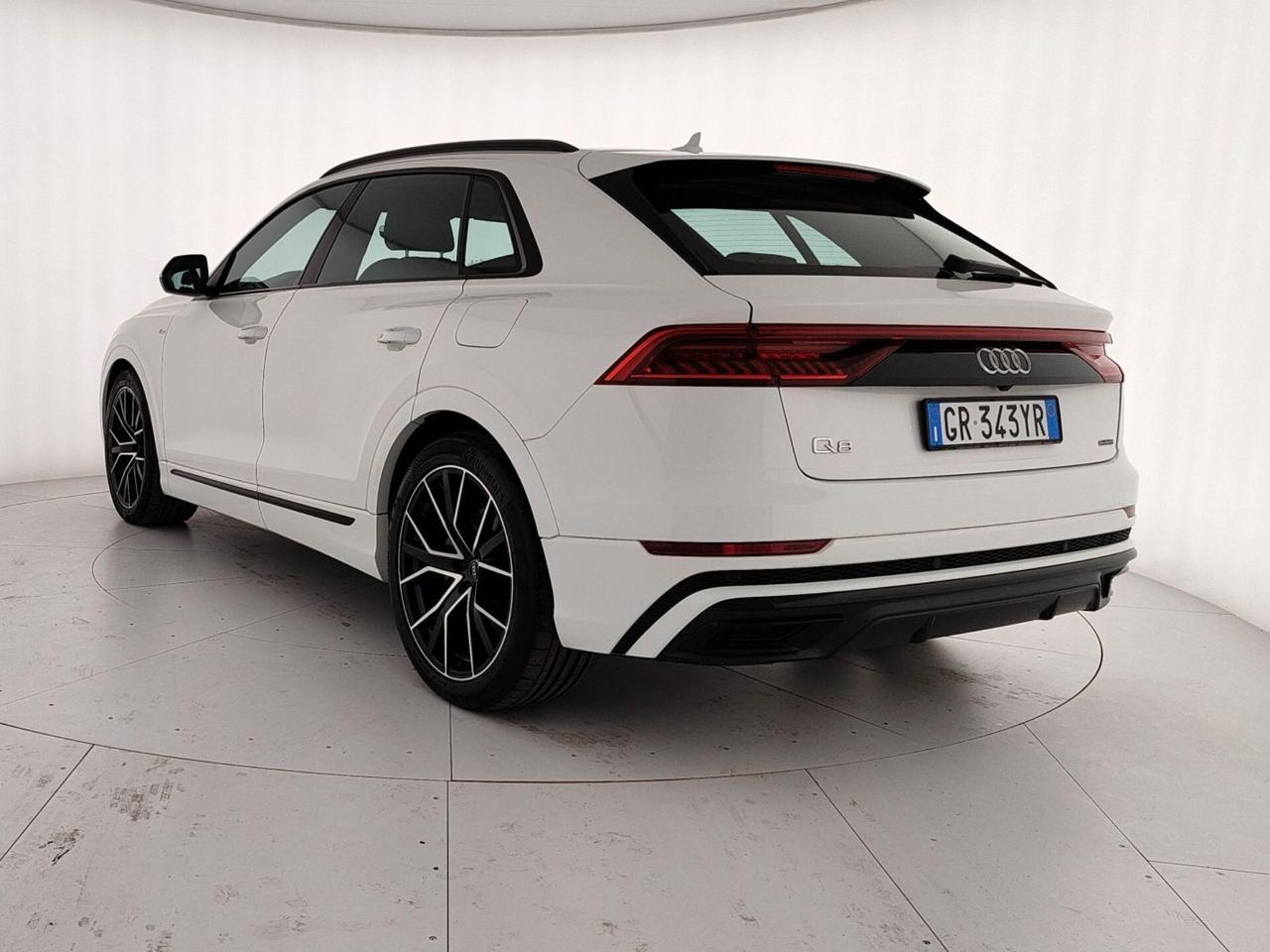 Audi Q8 55 TFSI e quattro tiptronic Sport