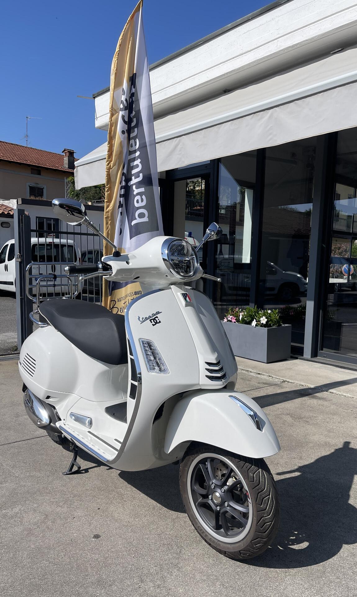 VESPA GTS 300 SUPER