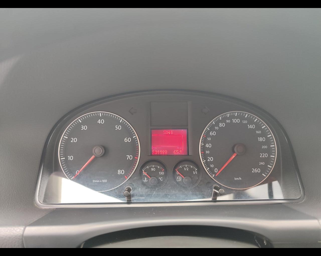 VOLKSWAGEN Touran - 2.0 Conceptline Ecofuel