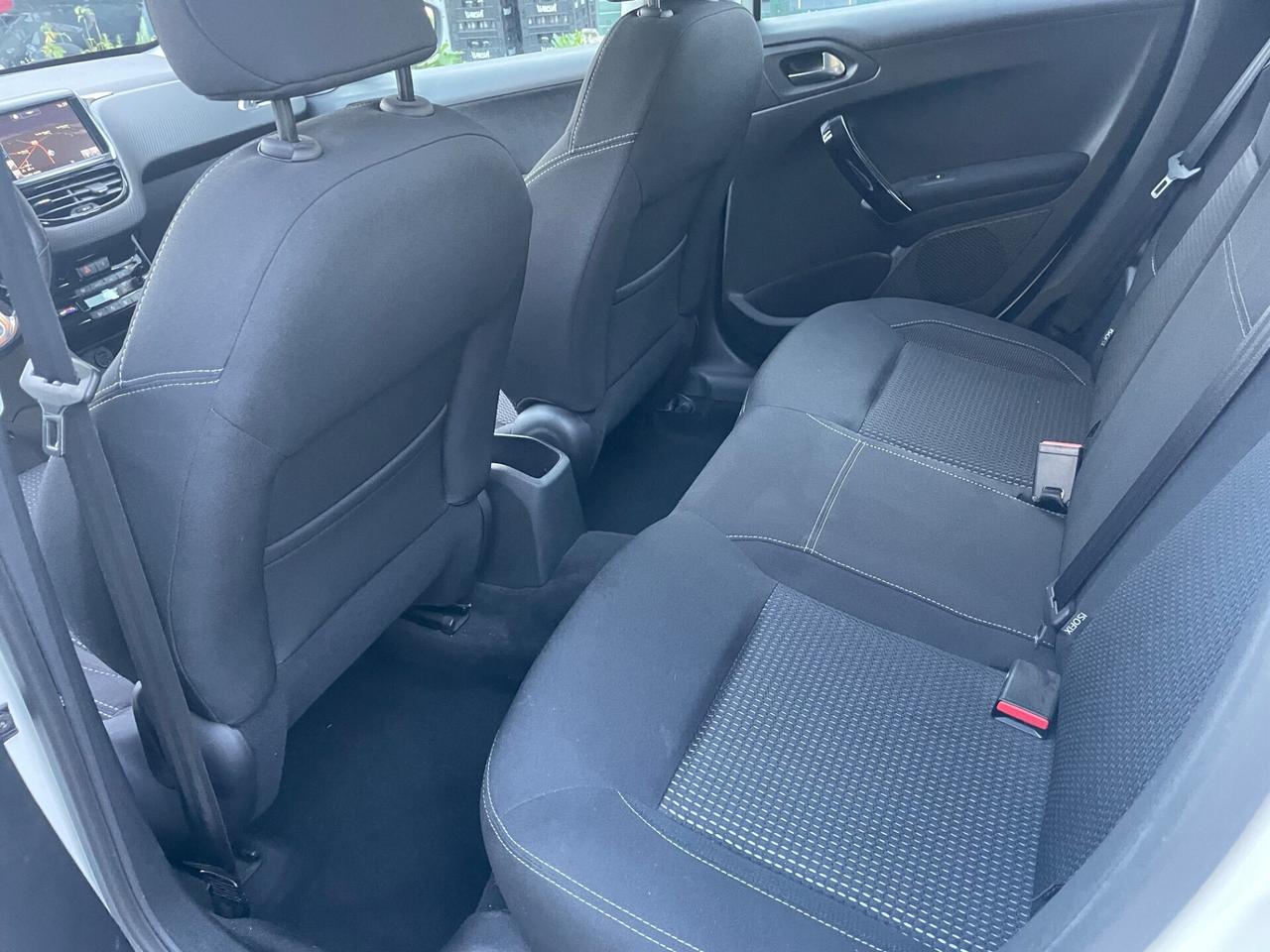 Peugeot 208 BlueHDi 75 5 porte Allure*Navi*Solo 40000km*