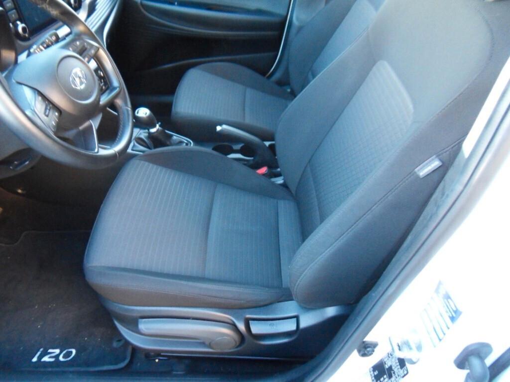 Hyundai i20 1.2 MPI MT Connectline