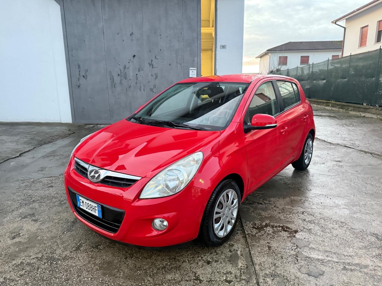 Hyundai i20 1.2 5p. Neopatentati no blocchi 2012