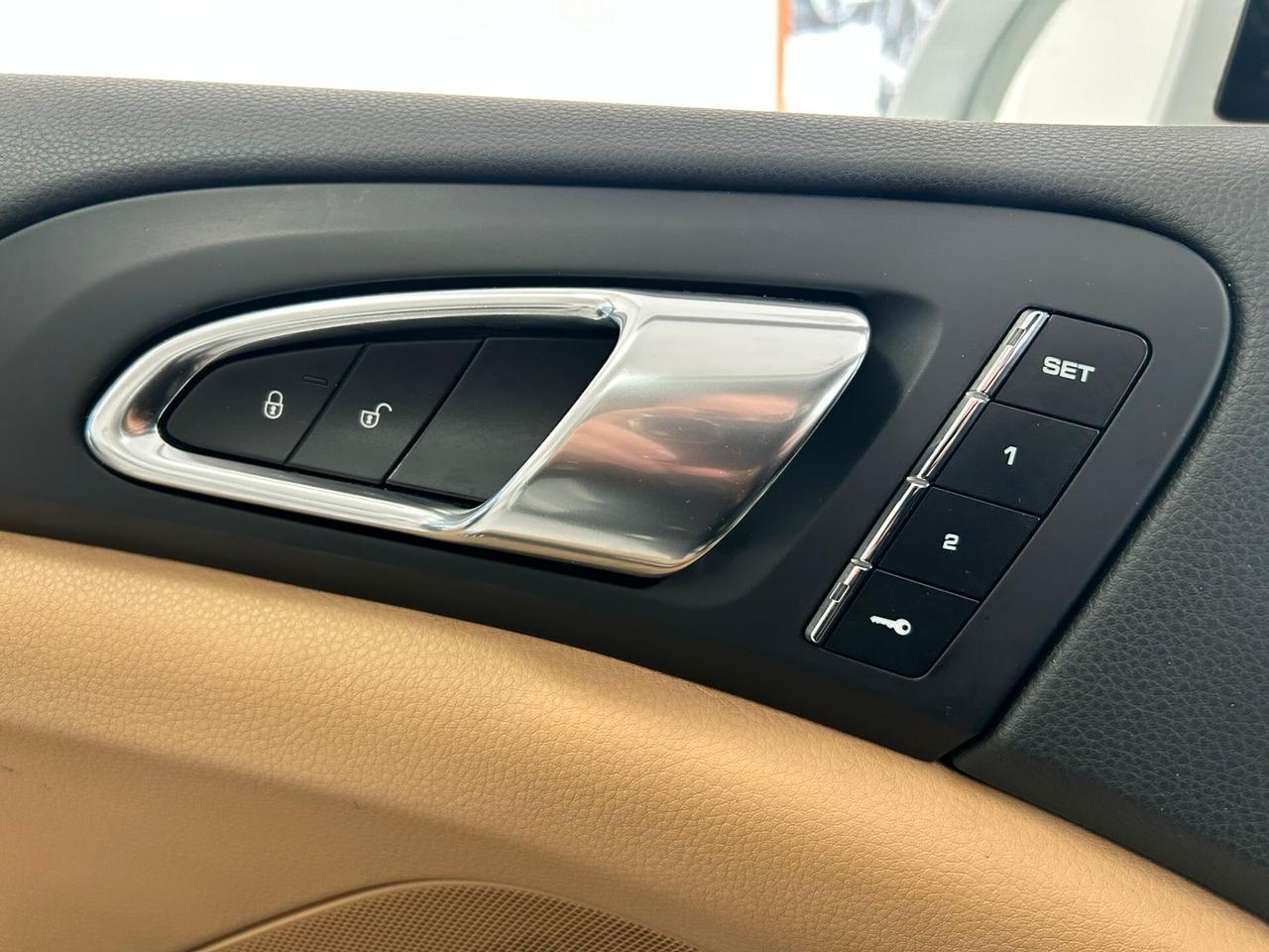 Porsche Cayenne 3.0 DIESEL PLATINUM EDITION 262CV 2017