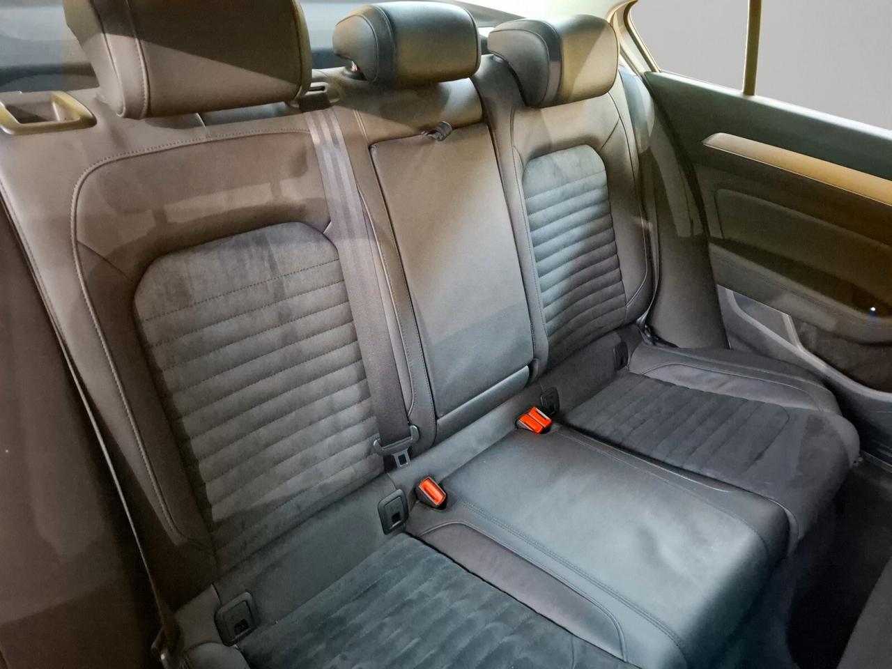 Volkswagen Passat 2.0 TDI 190 CV DSG Highline BlueMotion Tech.