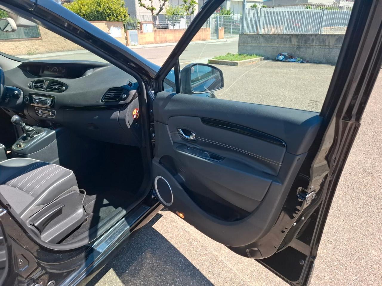 Renault Scenic 1.5 dCi del 2012 SOLO 96.000 KM