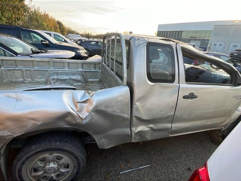 Toyota Hilux Hilux 2.5 D-4D 4WD 2p. Extra Cab DLX PER COMMERCIANTI