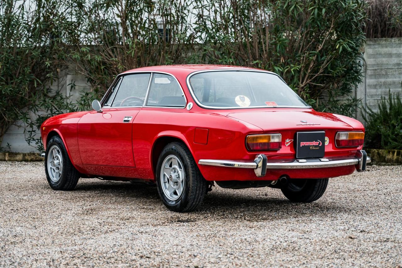 Alfa Romeo 2000 GT VELOCE