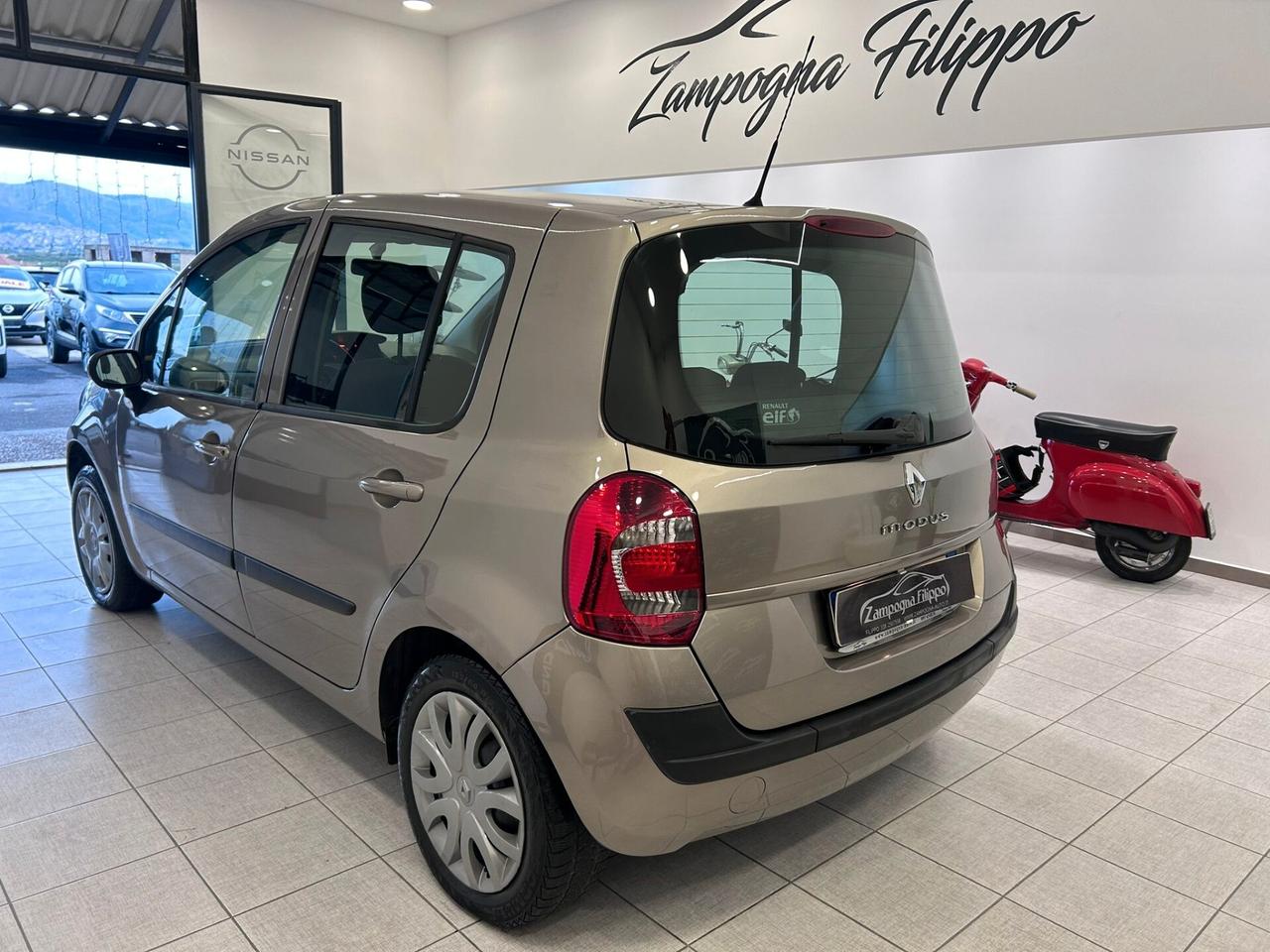 Renault Modus 1.5 dCi 85CV Dynamique 2009