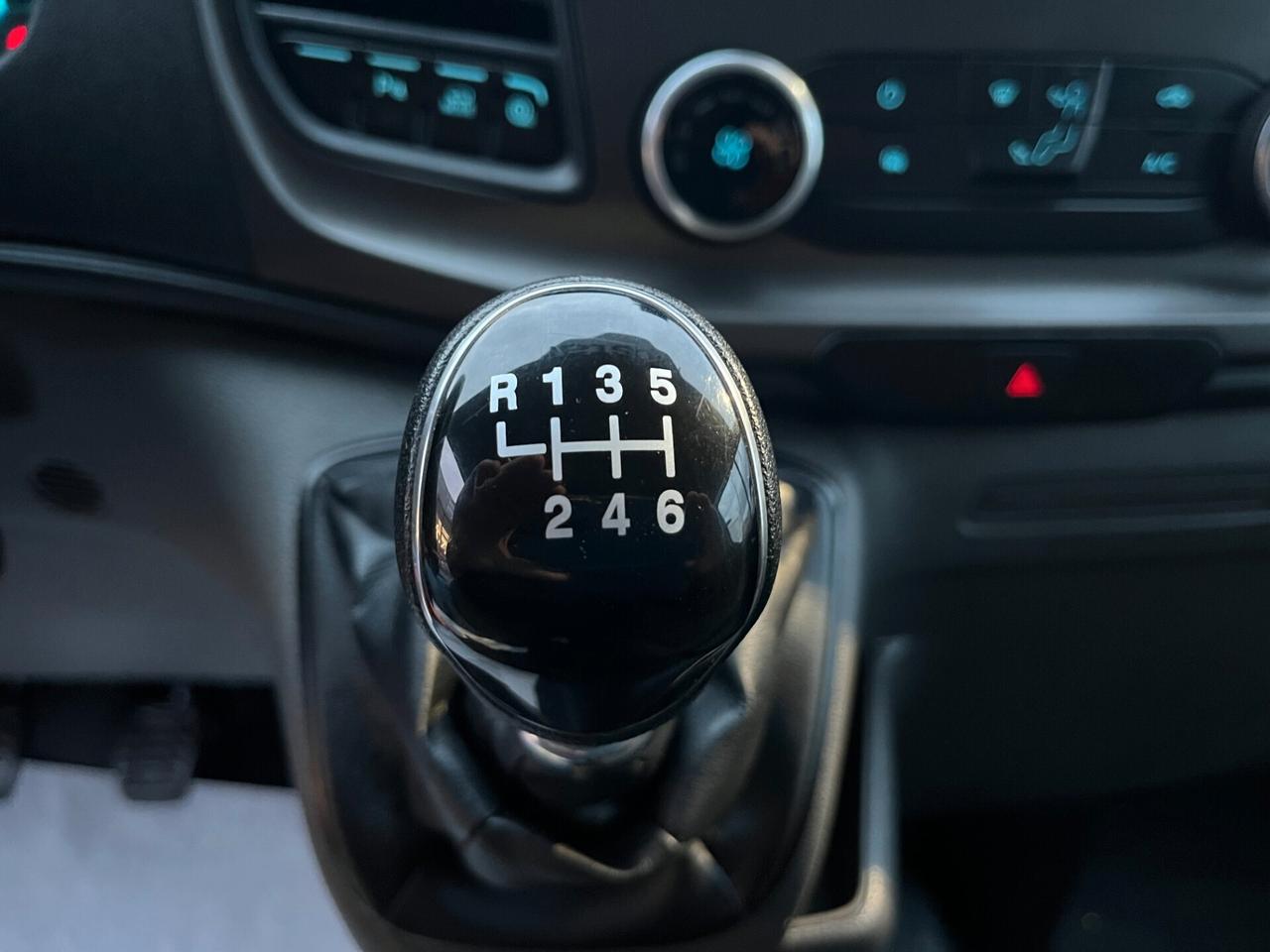 Ford Transit Custom 300 2.0 EcoBlue Hybrid 130 PC Furgone Trend