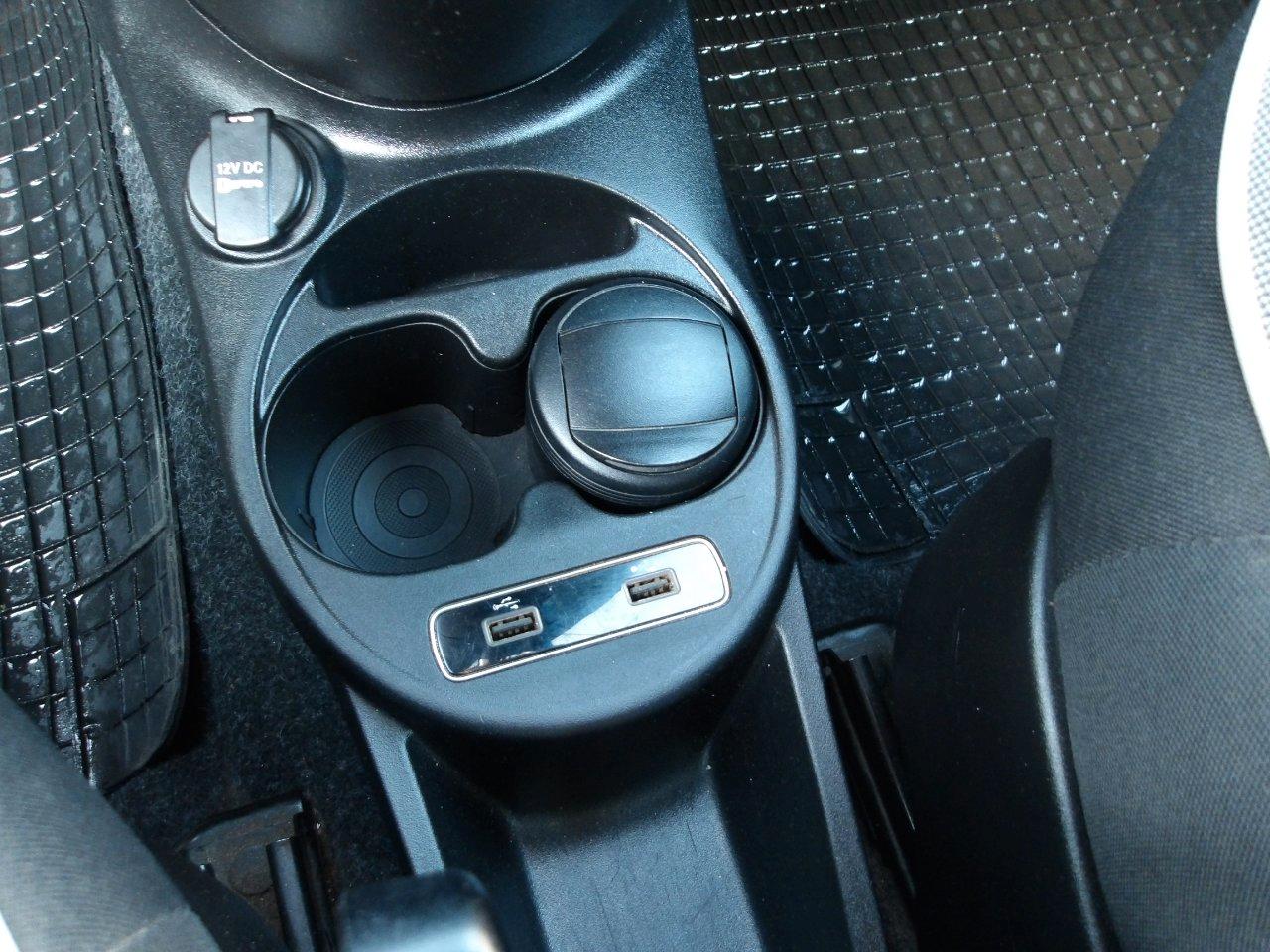 Fiat 500C 1.0 HYBRID DOLCEVITA 70CV