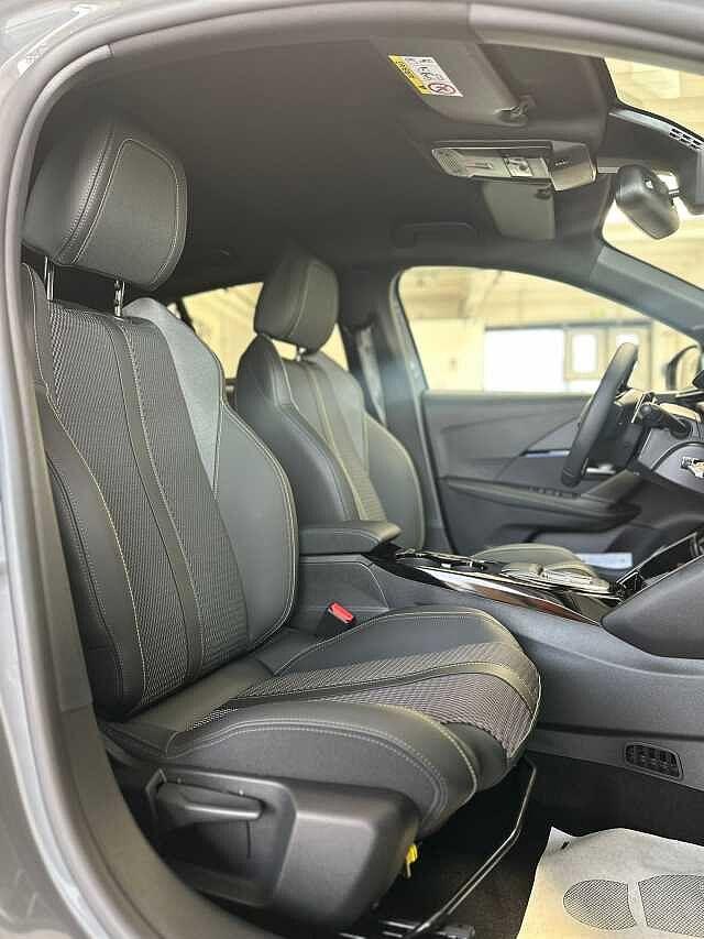 Peugeot 208 Hybrid 100 e-DCS6 GT