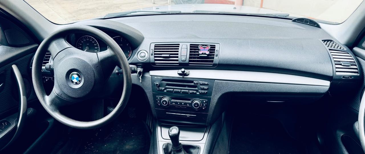 Bmw 118d cat 5 porte Futura ( motore da fare picchia)