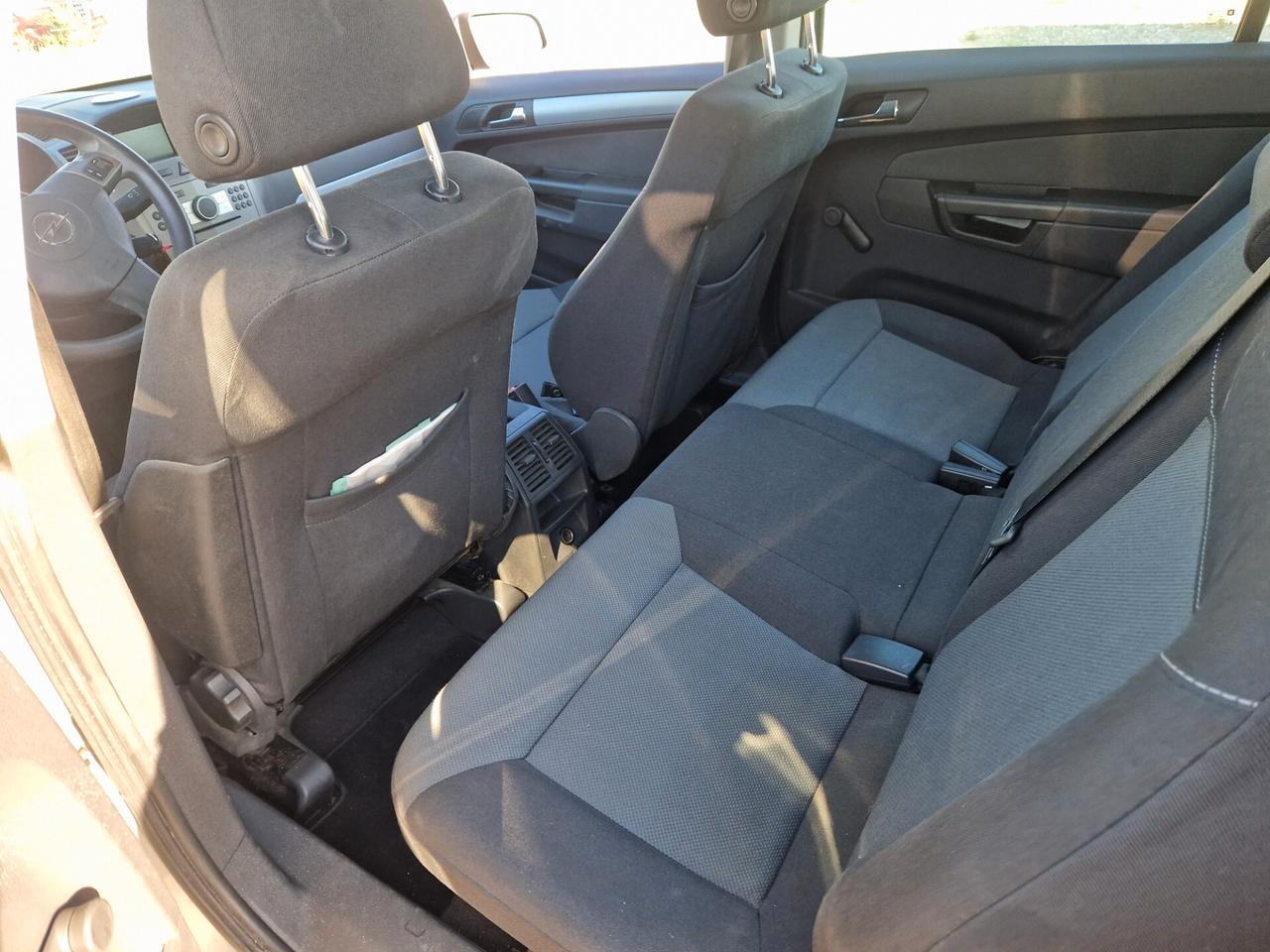 Opel Zafira 1.6 16V Twinport Cosmo