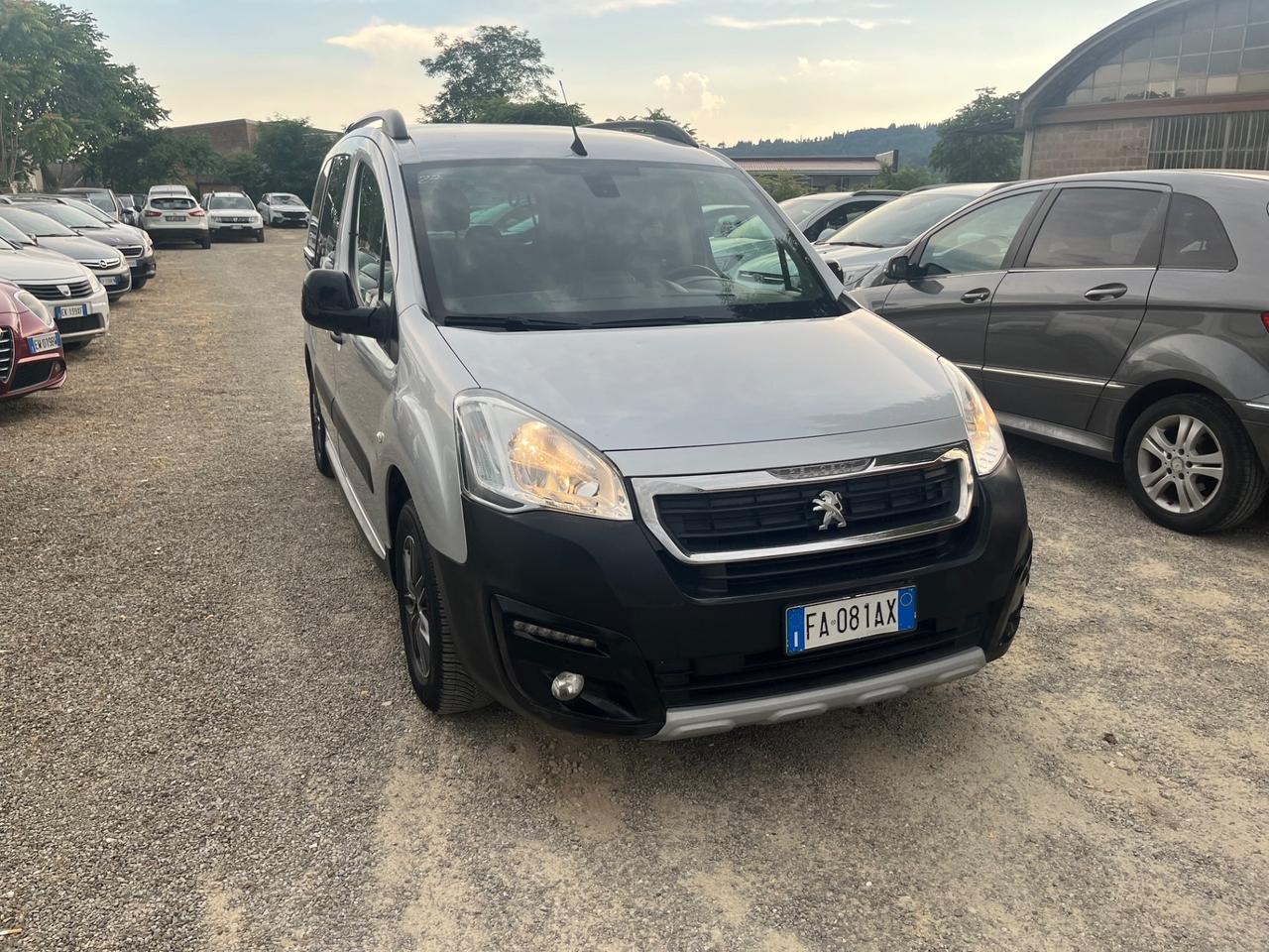 Peugeot Partner Tepee BlueHDi 120 S&S Outdoor