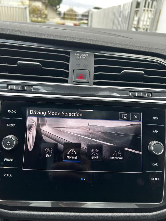 VOLKSWAGEN Tiguan 2.0 TDI 200 CV SCR FARI MATRIX DSG 4MOTION R-Line