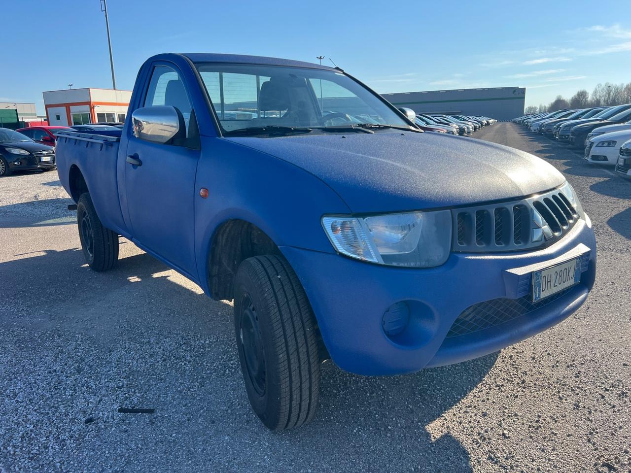 Mitsubishi PICK UP L200 DI D invite Club cab 4 WD