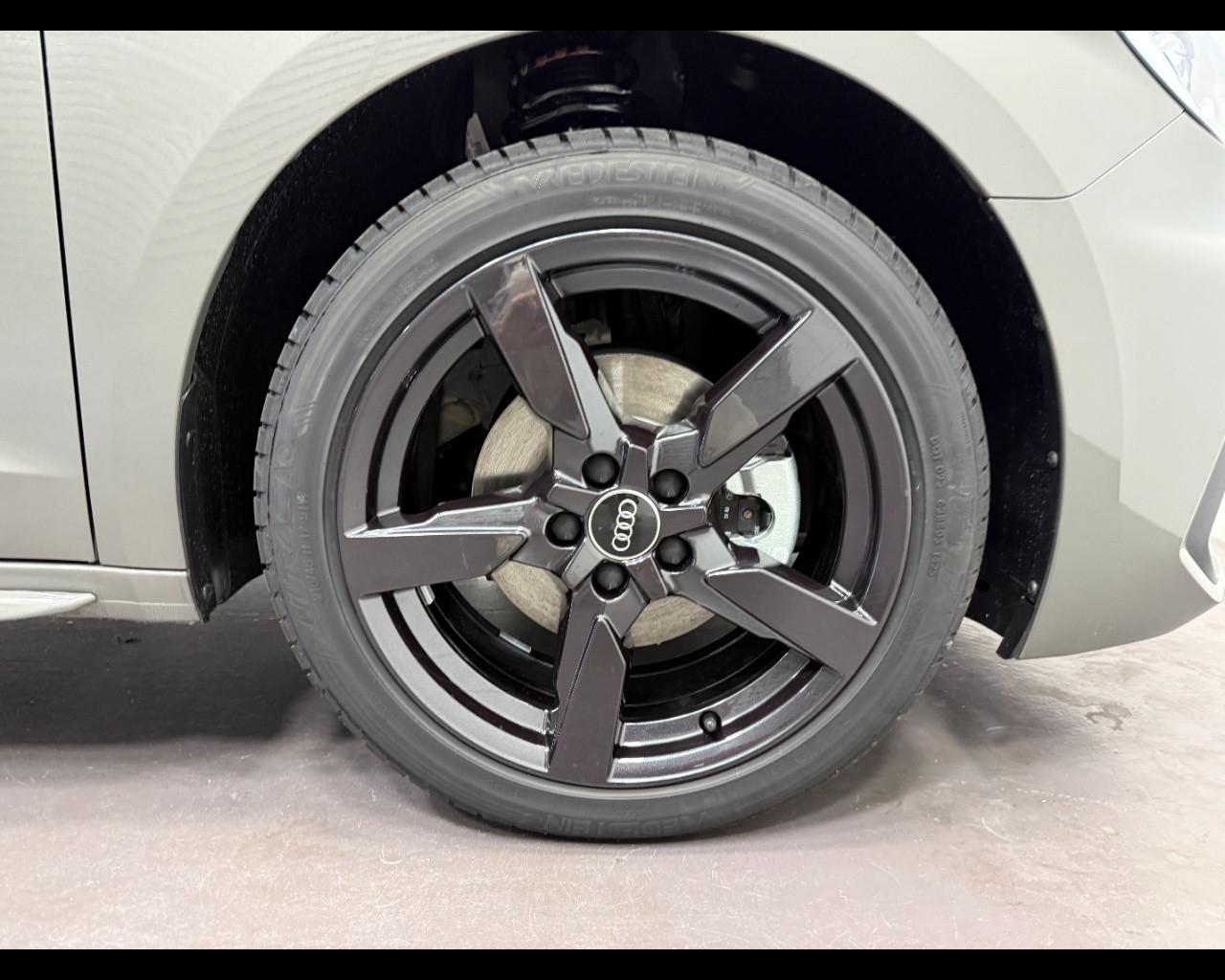 AUDI A1 SPORTBACK 30 TFSI S-TRONIC S LINE EDITION