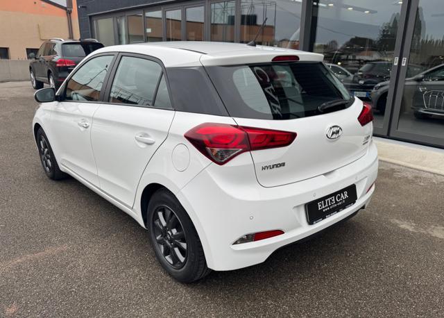 HYUNDAI i20 1.2 5 porte Blackline GPL