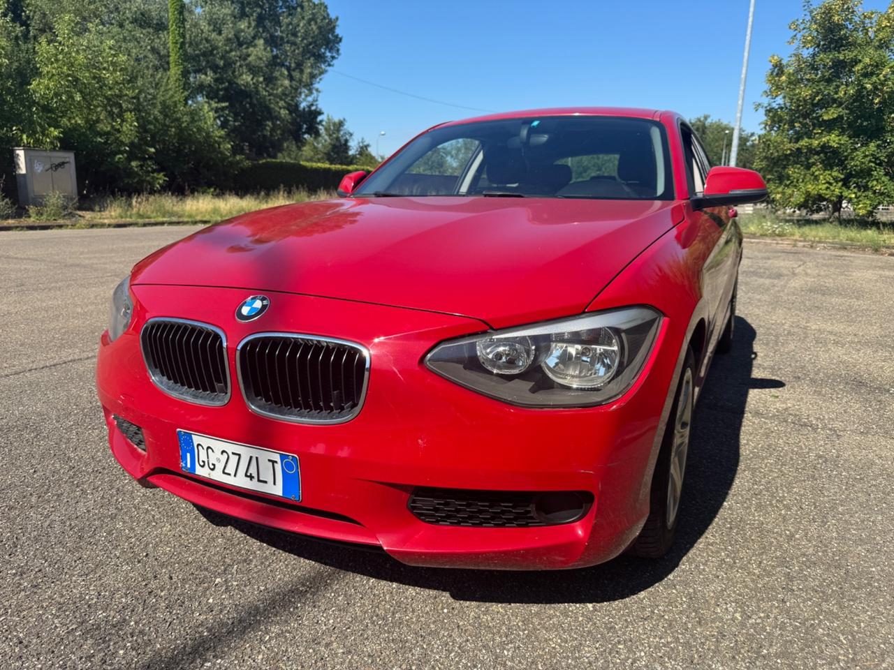 Bmw 114 114i 3p. Unique