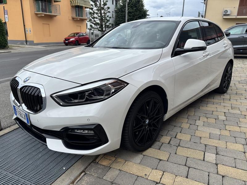 BMW 118 i Advantage 140cv auto FULL LED-NAVI-18"