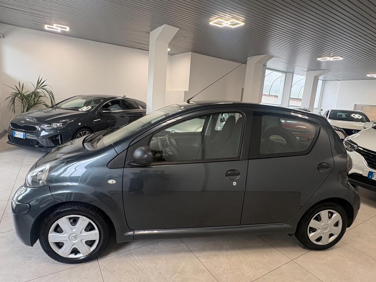 Toyota Aygo 1.0 12V VVT-i 5 porte Deep Ocean Connect