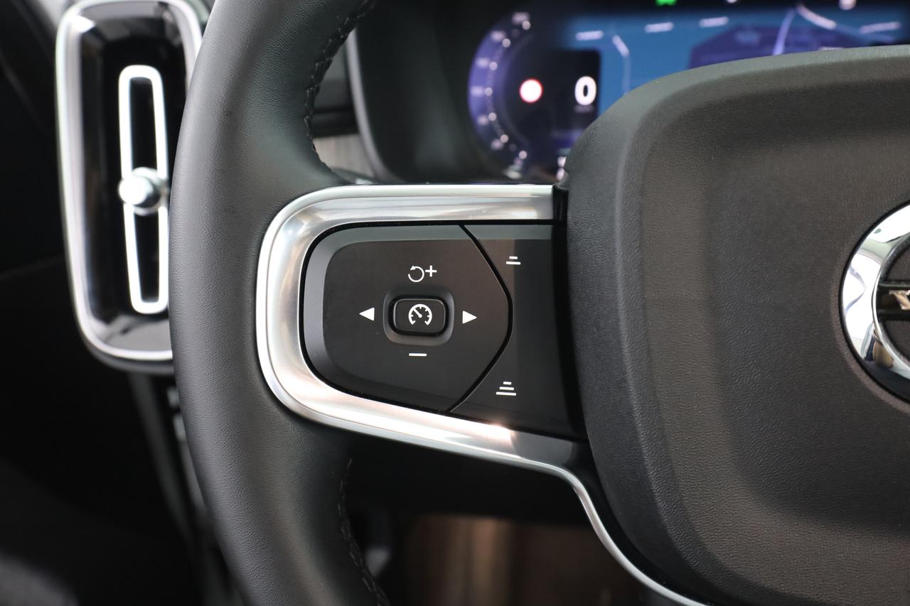 VOLVO XC40 (2017--->) XC40 B3 automatico Core