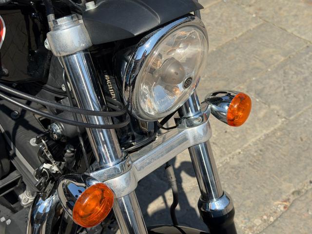 HARLEY-DAVIDSON 883 Sportster R XL 883 R