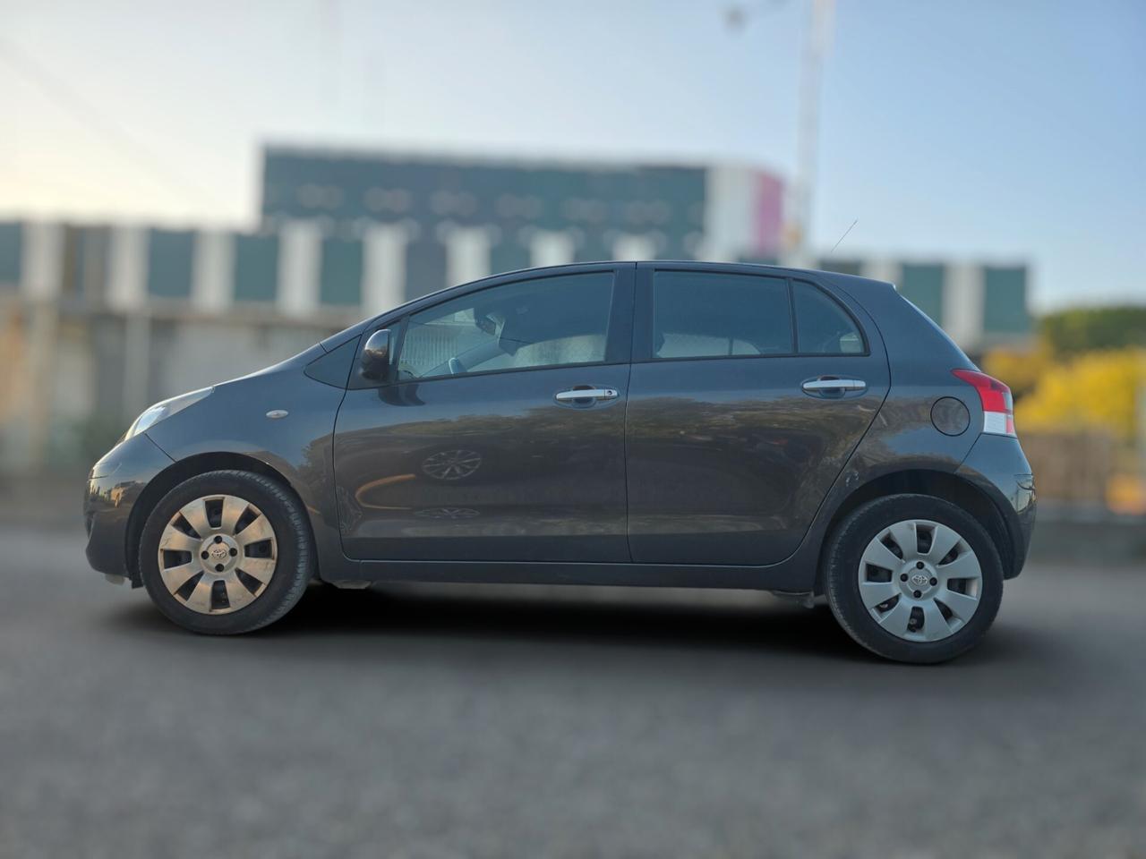 Toyota Yaris 1.33 101cv sol 5p