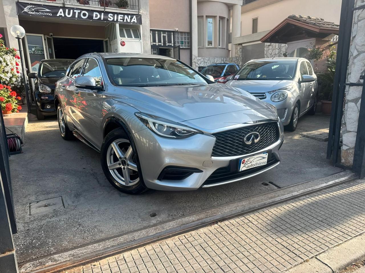 Infiniti Q30 1.5 diesel Premium