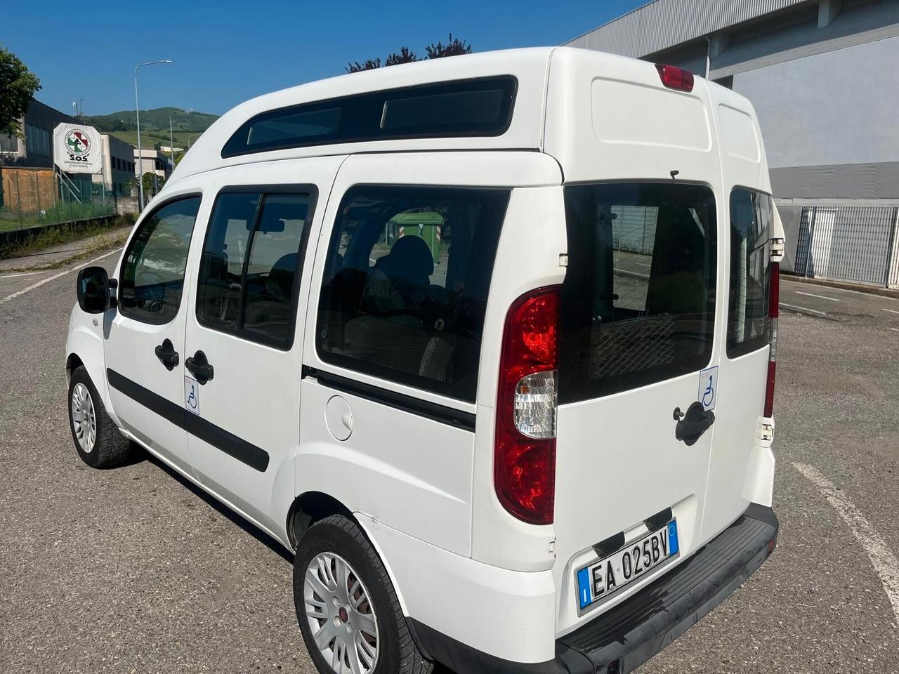 Fiat Doblo 1.4 BenzGpl, trasp.disabili, tetto alto - 2010