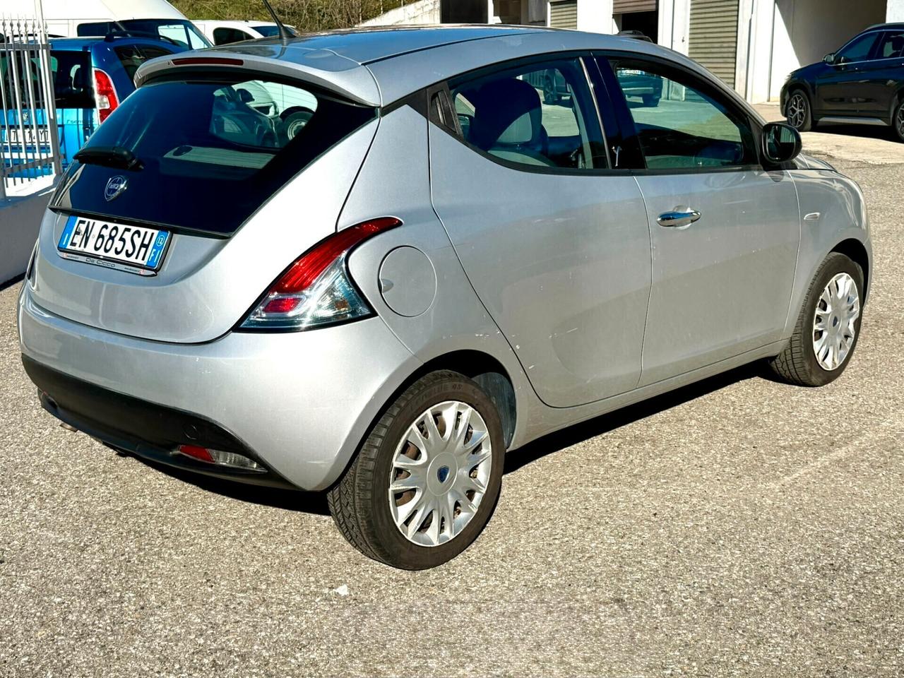 Lancia Ypsilon 1.3 MJT 16V 95 CV 5 porte S&S Silver