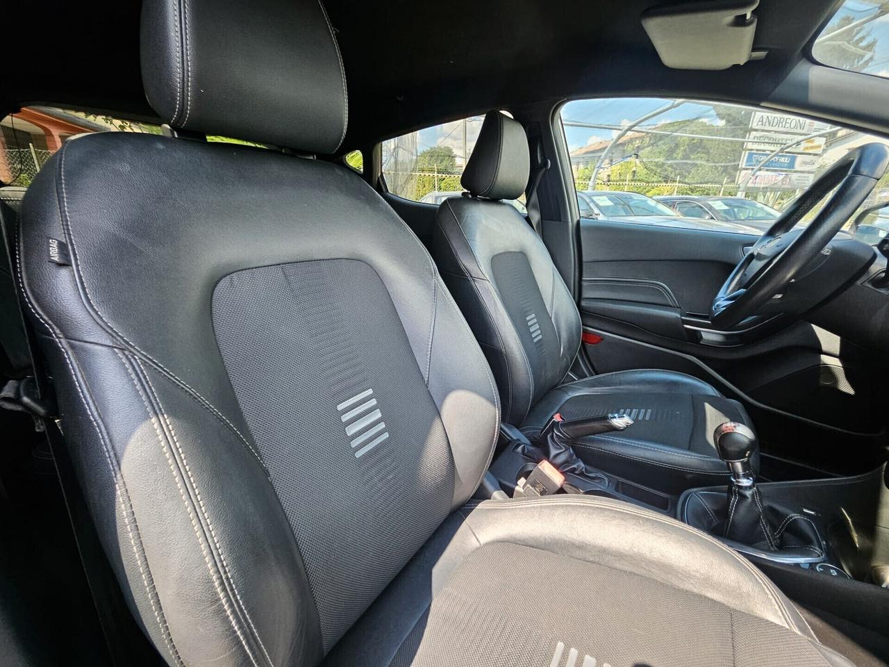 Ford Fiesta 1.5 TDCi 5 porte ST-Line