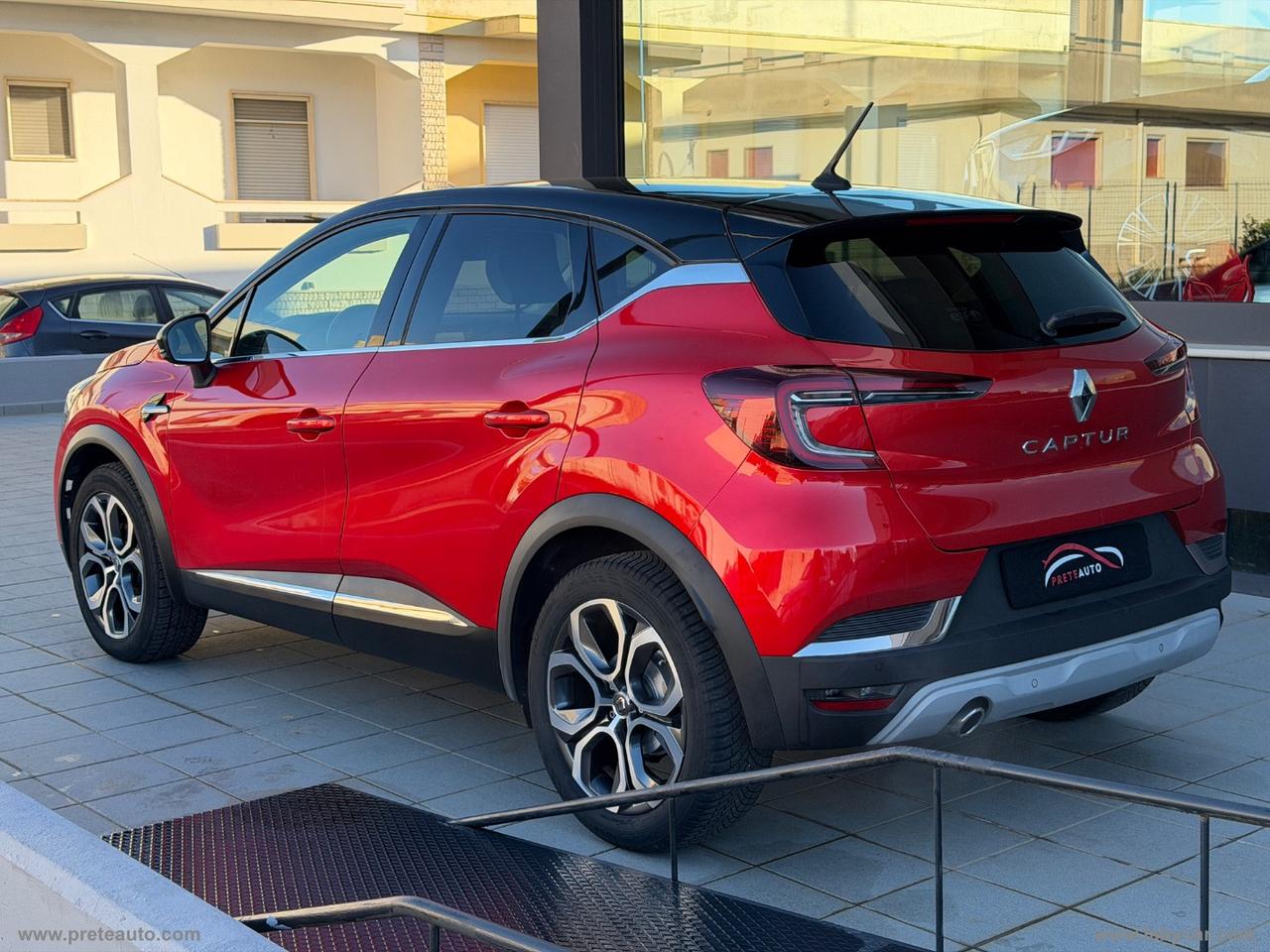 RENAULT Captur TCe 12V 100 CV Intens