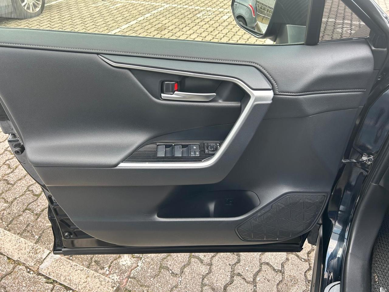 Toyota RAV 4 2.5 vvt-ie h Black Ed. awd-i 222cv e-cvt KIT AERO