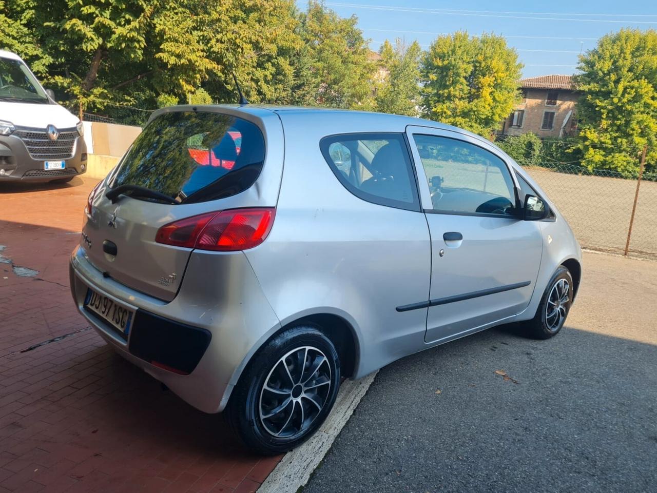 Mitsubishi Colt 2007 1.1 BENZ/GPL C.D.FATTA